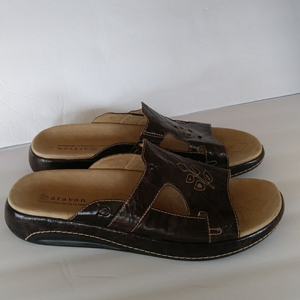 Aravon by New Balance Leather Perforated Slip On Sandals 11B Brown